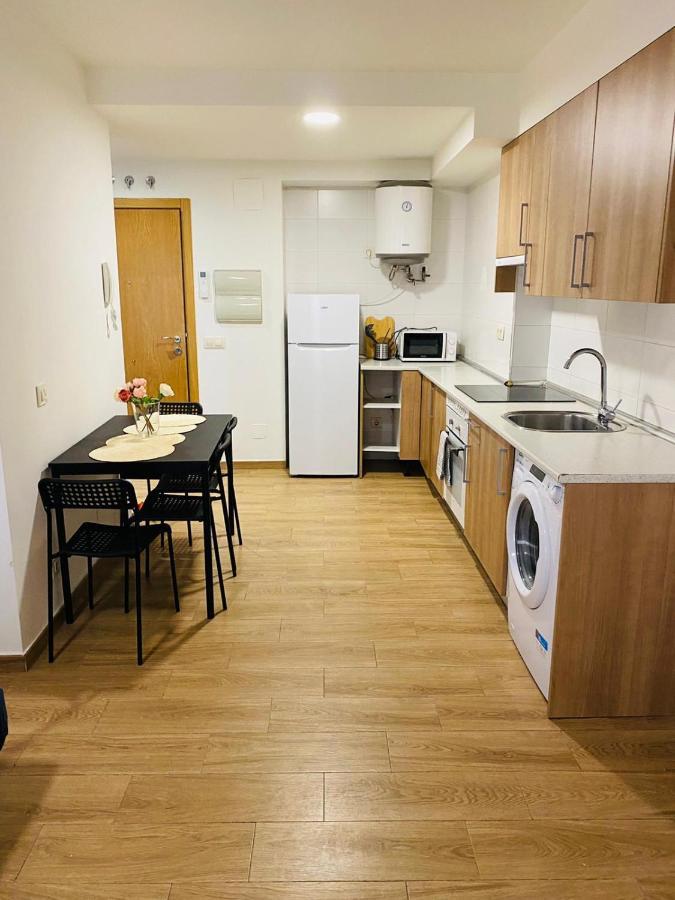 Apartamentos Urgel Madrid Exteriör bild