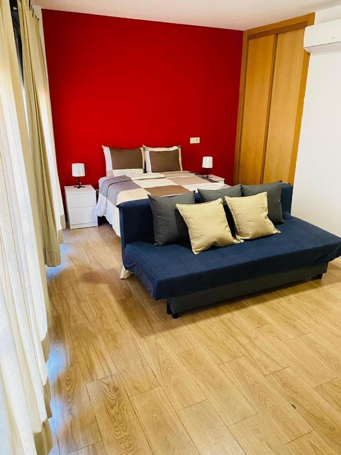 Apartamentos Urgel Madrid Exteriör bild